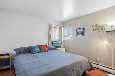 253 W 20th Street, Deer Park, NY 11729 - Photo 9