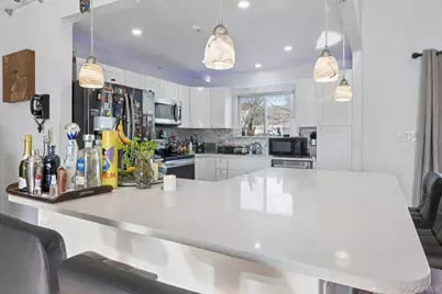 253 W 20th Street, Deer Park, NY 11729 - Photo 5