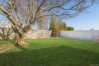 253 W 20th Street, Deer Park, NY 11729 - Photo 13