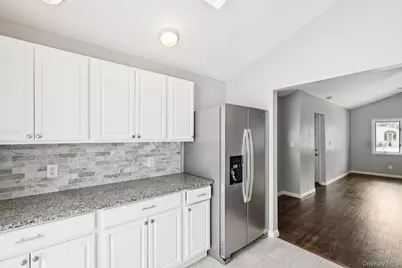 17 Laurie Road, Brentwood, NY 11717 - Photo 17