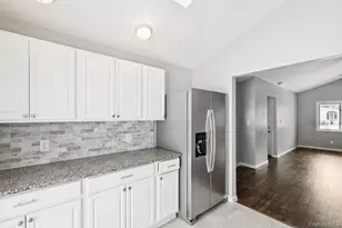 17 Laurie Rd, Brentwood, NY 11717 - Photo 17