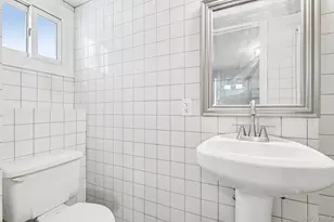 17 Laurie Rd, Brentwood, NY 11717 - Photo 19