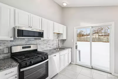 17 Laurie Road, Brentwood, NY 11717 - Photo 13