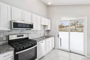 17 Laurie Rd, Brentwood, NY 11717 - Photo 13