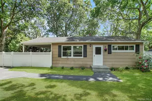 114 Lynncliff Road 114 Lynncliff Rd, Hampton Bays, NY 11946 - Photo 9