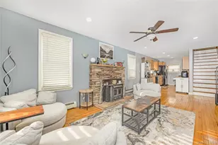 430 Staples St, Farmingdale, NY 11735 - Photo 5