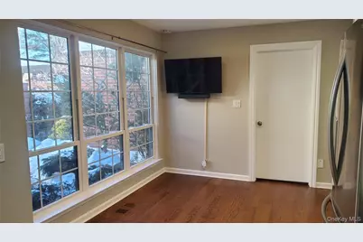 91 Duckpond Drive, Manhasset, NY 11030 - Photo 5