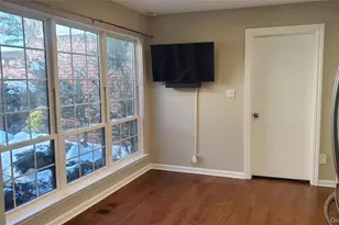 91 Duck Pond Dr, Manhasset, NY 11030 - Photo 5