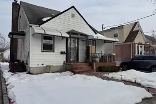 516 N 1st St, New Hyde Park, NY 11040 - Photo 1