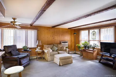 429 Mollie Boulevard, Holbrook, NY 11741 - Photo 5