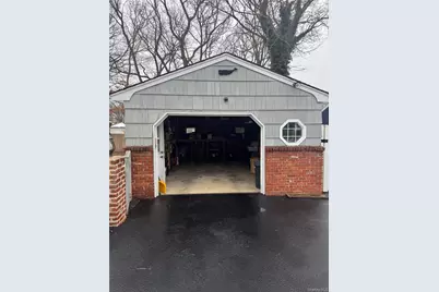 429 Mollie Boulevard, Holbrook, NY 11741 - Photo 29