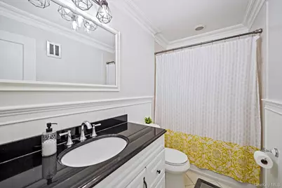 14 Glen Hollow Drive #E2, Holtsville, NY 11742 - Photo 23