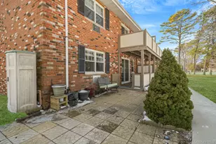 14 Glen Hollow Dr, Holtsville, NY 11742 - Photo 7