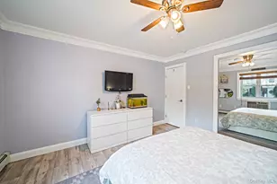 14 Glen Hollow Dr, Holtsville, NY 11742 - Photo 19