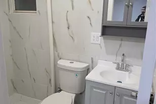 9527 239th St, Floral Park, NY 11001 - Photo 7