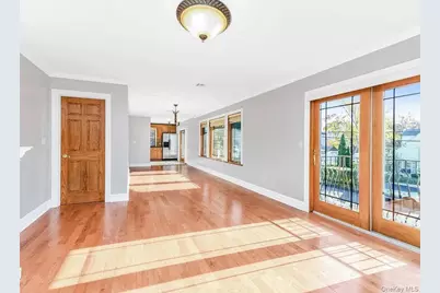 113 Maple Place #2nd Floor, Yonkers, NY 10704 - Photo 3