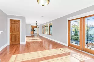 113 Maple Pl, Yonkers, NY 10704 - Photo 3