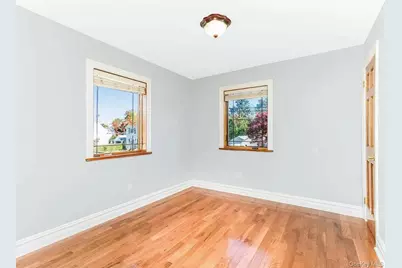 113 Maple Place #2nd Floor, Yonkers, NY 10704 - Photo 7