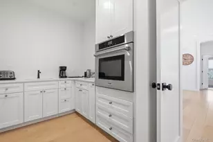 6 Conifer Ct, Poughkeepsie, NY 12603 - Photo 9