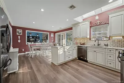 8 Paddock Drive, Northport, NY 11768 - Photo 13