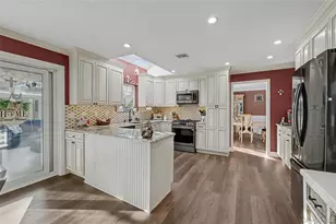 8 Paddock Dr, Northport, NY 11768 - Photo 17