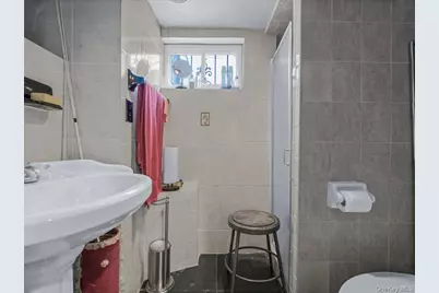 1083 Northgate Court, Uniondale, NY 11553 - Photo 23