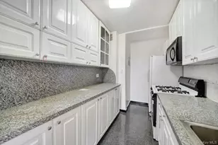 735 Avenue W, Brooklyn, NY 11223 - Photo 7