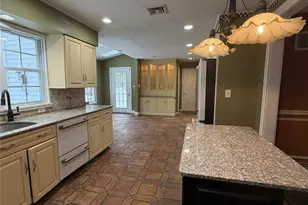 31 Upper Sheep Pasture Rd, East Setauket, NY 11733 - Photo 7