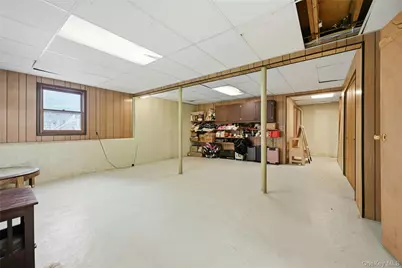 10 Woodhull Road, East Setauket, NY 11733 - Photo 41