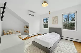 10 Woodhull Rd, East Setauket, NY 11733 - Photo 33