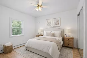 11 W Hitchcock Ave, Floral Park, NY 11001 - Photo 19