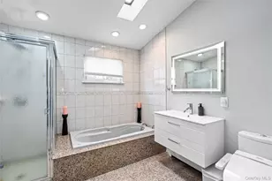 11 W Hitchcock Ave, Floral Park, NY 11001 - Photo 7