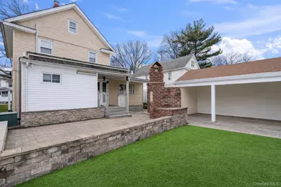 11 W Hitchcock Avenue, Floral Park, NY 11001 - Photo 29