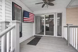 11 W Hitchcock Ave, Floral Park, NY 11001 - Photo 29