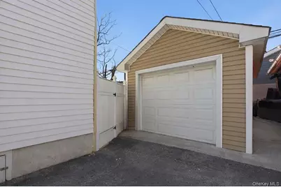 10478 129th Street, Richmond Hill, NY 11419 - Photo 3