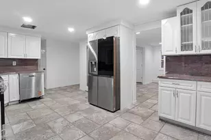 35 John St, Port Jefferson Station, NY 11776 - Photo 3