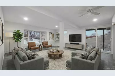 35 John Street, Port Jefferson Station, NY 11776 - Photo 17