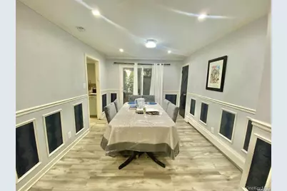 107 A Baker Hill Road, Great Neck, NY 11023 - Photo 9