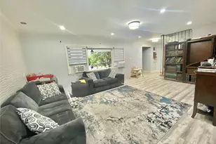 107 A Baker Hill Rd, Great Neck, NY 11023 - Photo 3