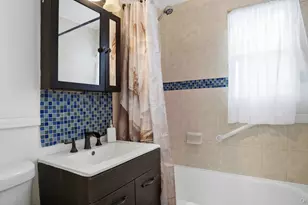 8 Myrtle Ave, Brentwood, NY 11717 - Photo 7