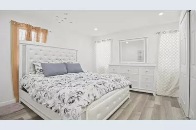 8 Myrtle Avenue, Brentwood, NY 11717 - Photo 5