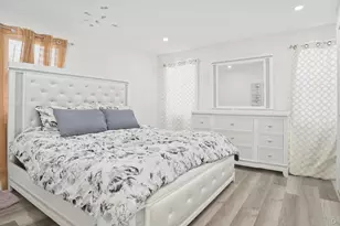 8 Myrtle Ave, Brentwood, NY 11717 - Photo 5