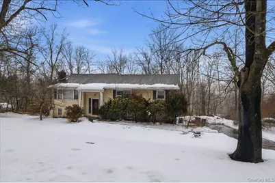 2327 Vista Court, Yorktown Heights, NY 10598 - Photo 5