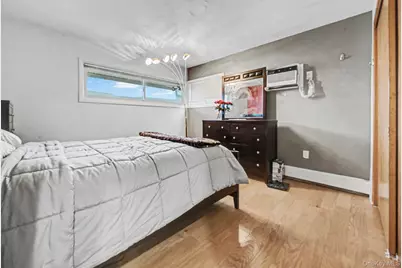 16 Starlight Lane, Levittown, NY 11756 - Photo 13