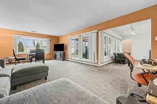 16 Starlight Ln, Levittown, NY 11756 - Photo 9