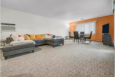 16 Starlight Lane, Levittown, NY 11756 - Photo 11