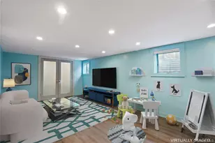 34 Wooleys Ln, Great Neck, NY 11023 - Photo 15