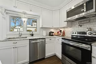 480 S Wood Rd, Rockville Centre, NY 11570 - Photo 27