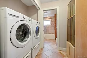 234 S Pershing Ave, Bethpage, NY 11714 - Photo 19