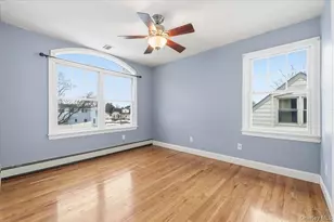234 S Pershing Ave, Bethpage, NY 11714 - Photo 15